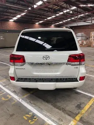 Toyota Land Cruiser Sahara V8 2018