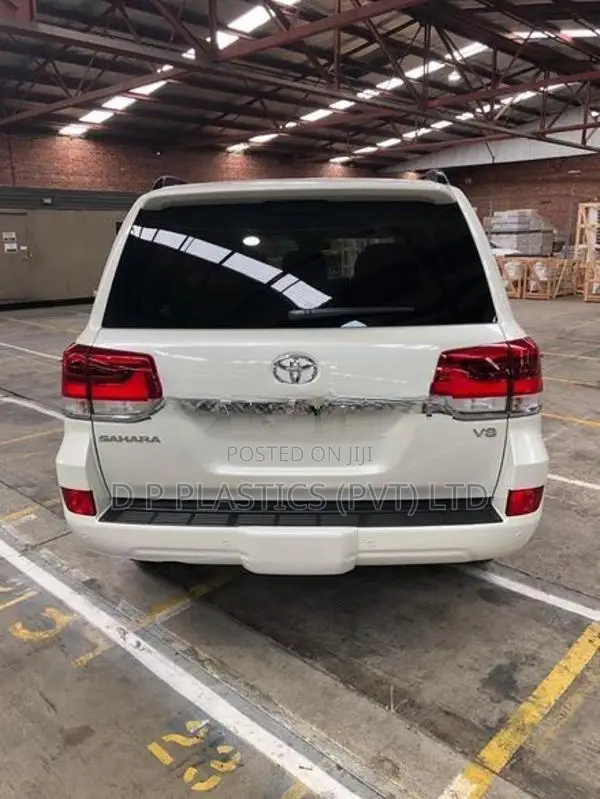 Toyota Land Cruiser Sahara V8 2018