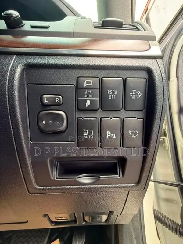 Toyota Land Cruiser Sahara V8 2018