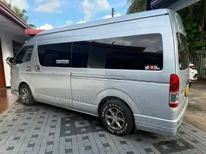 Toyota KDH HIGH ROOF 223 2017