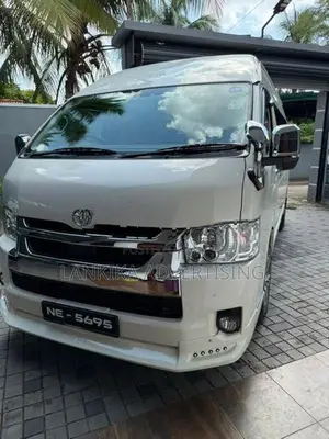 Toyota GDH HIGH ROOF 2023