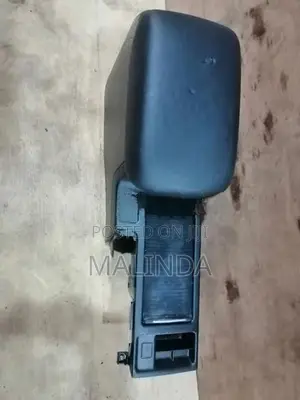Subaru XV Console Box (Arm Rest) - Reconditioned