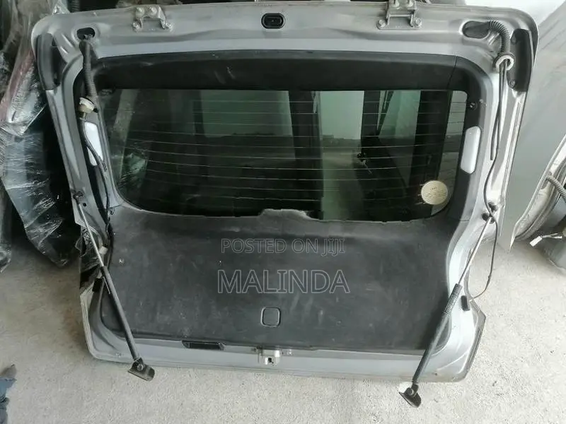 Subaru XV Complete Dicky Door - Reconditioned