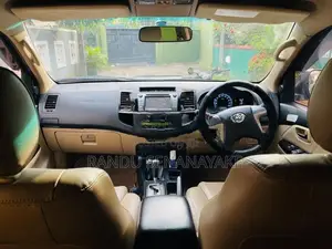 Toyota Fortuner 2013
