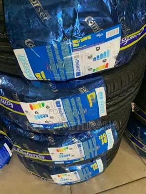 195/60R15 comfoser Tyre