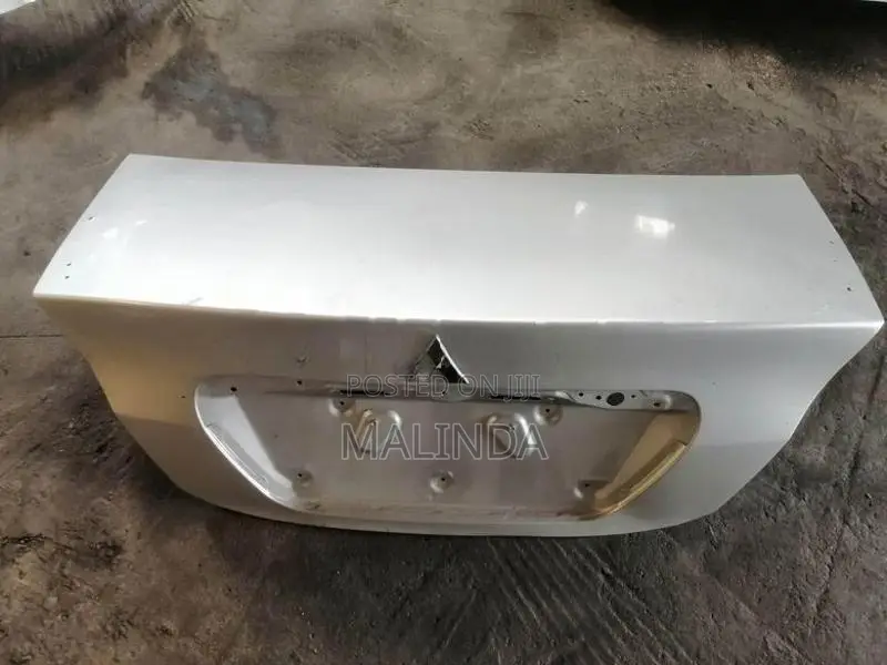 Mitsubishi Lancer (CS1) Dicky Door - Reconditioned