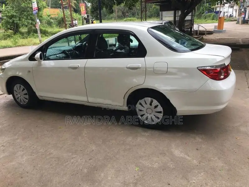 Honda Fit Aria 2007