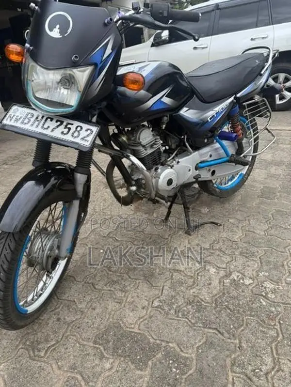 Bajaj CT100 2021
