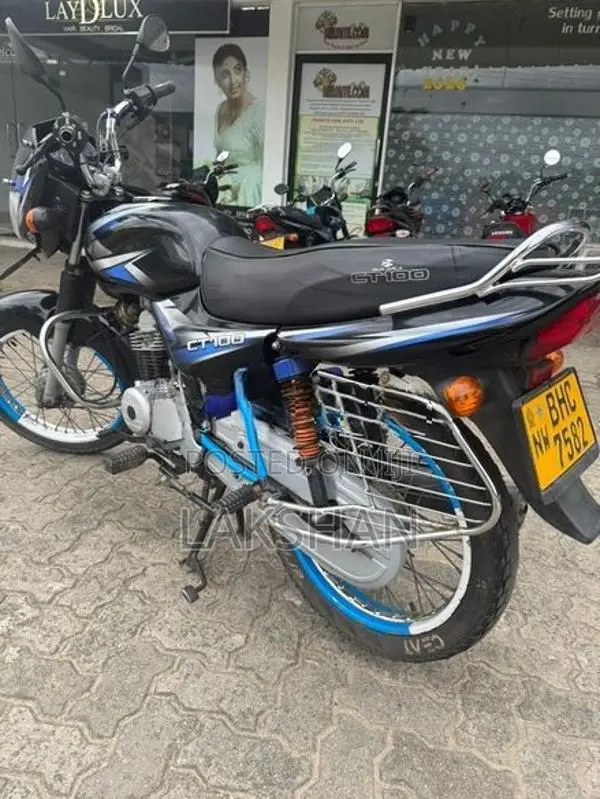 Bajaj CT100 2021