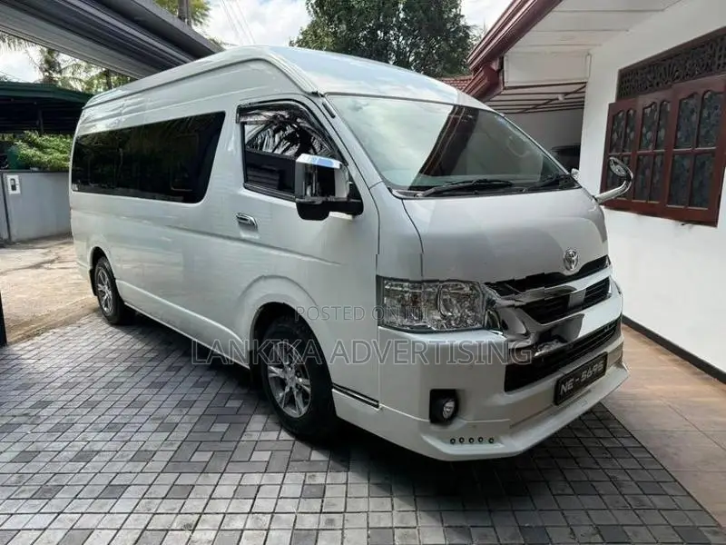 Toyota GDH HIGH ROOF 2023