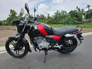 Bajaj V15 2016