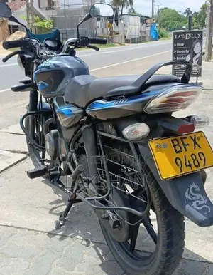Bajaj Discover 2017