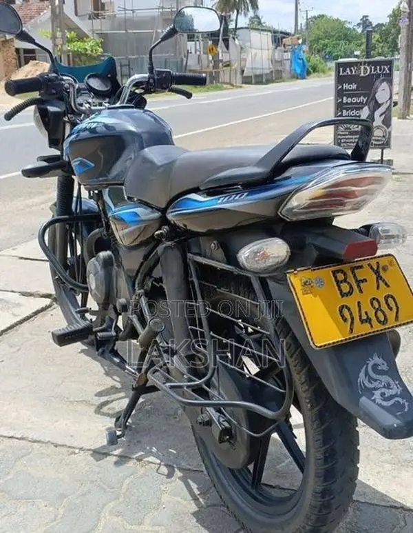 Bajaj Discover 2017