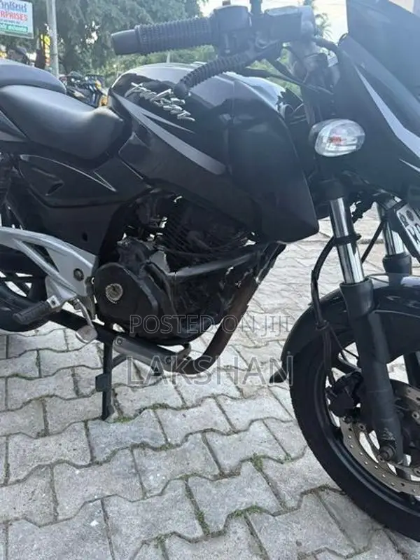 Bajaj Pulsar 180 2009