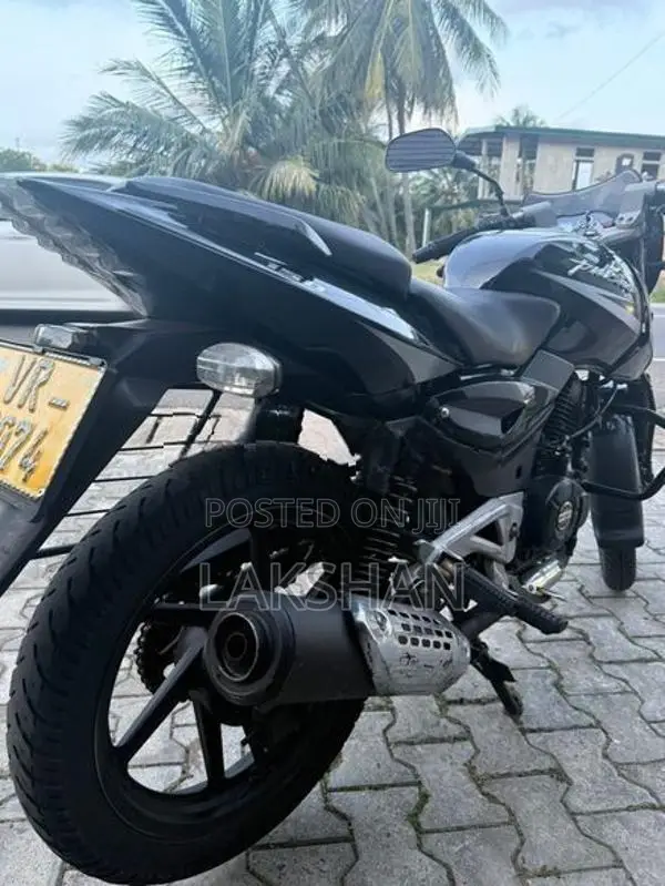 Bajaj Pulsar 180 2009