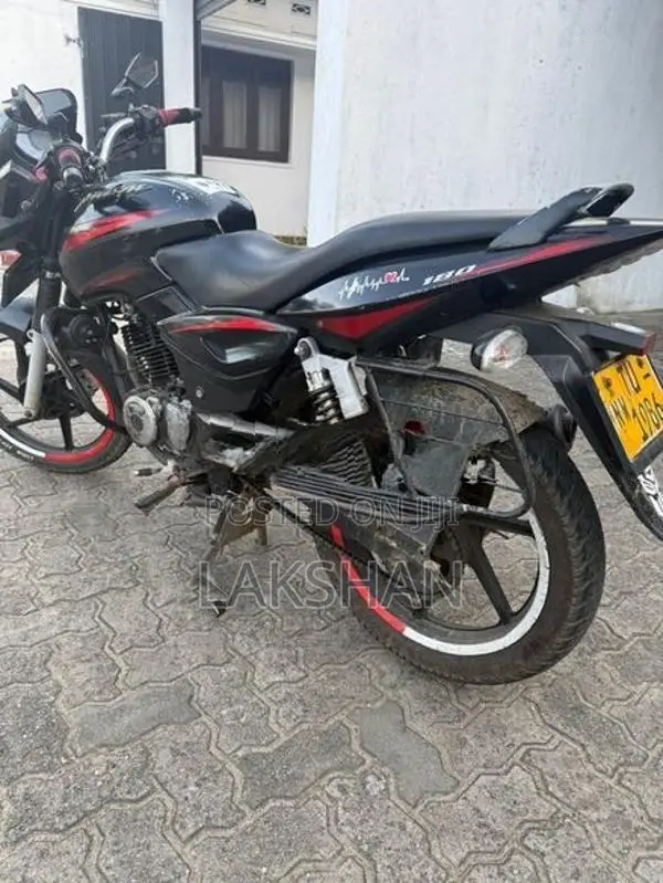 Bajaj Pulsar 180 2010