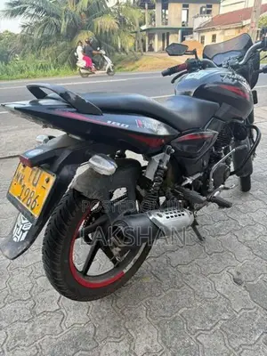 Bajaj Pulsar 180 2010