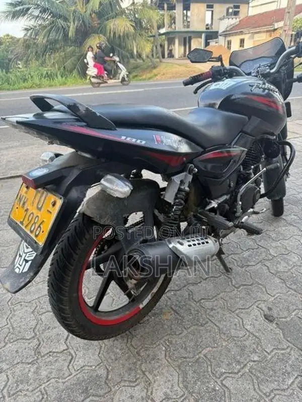 Bajaj Pulsar 180 2010