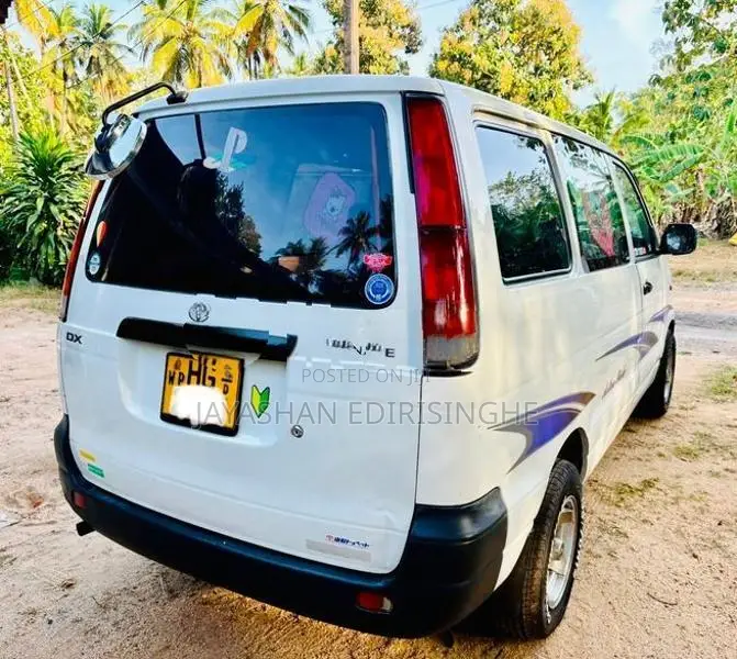 Toyota Noah CR 1999