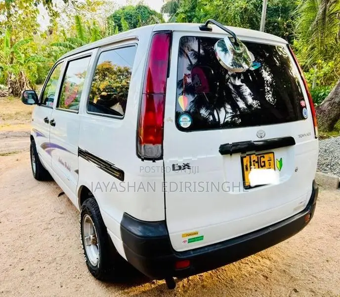 Toyota Noah CR 1999