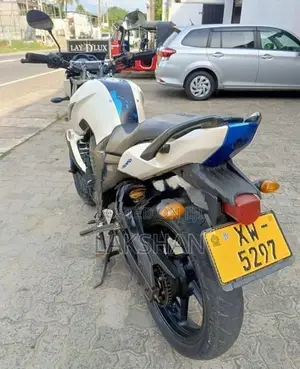 Yamaha FZ S 2013
