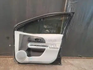 Toyota Aqua NHP10 RH Front Door - Reconditioned
