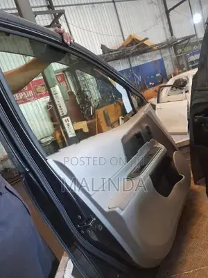 Toyota Aqua (NHP10) LH Front Door - Reconditioned