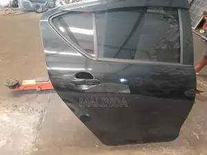 Toyota Aqua (NHP10) RH Rear Door - Reconditioned