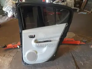 Toyota Aqua (NHP10) RH Rear Door - Reconditioned