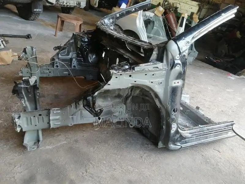 Toyota Aqua (NHP10) Half Face Cut - Reconditioned