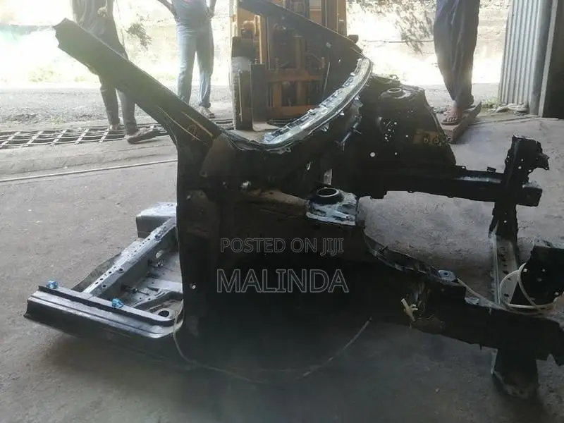 Toyota Aqua (NHP10) Half Face Cut - Reconditioned