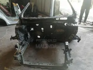 Toyota Aqua (NHP10) Half Face Cut - Reconditioned