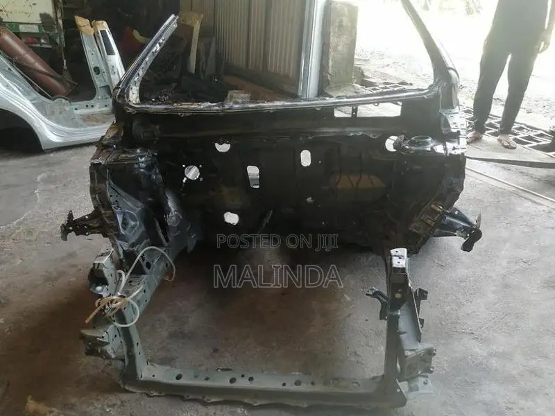 Toyota Aqua (NHP10) Half Face Cut - Reconditioned