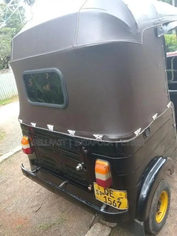 Bajaj RE 2006