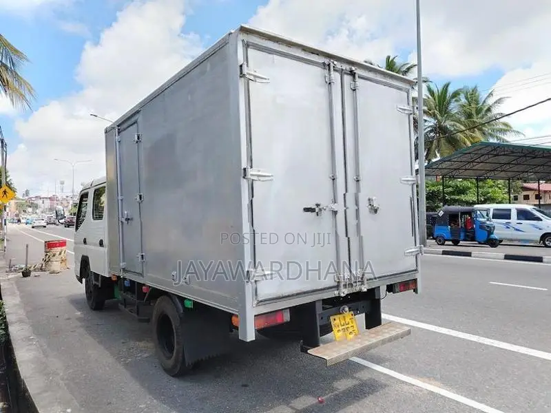 Mitsubishi Canter FUSO CREW CAB 4D33 2015