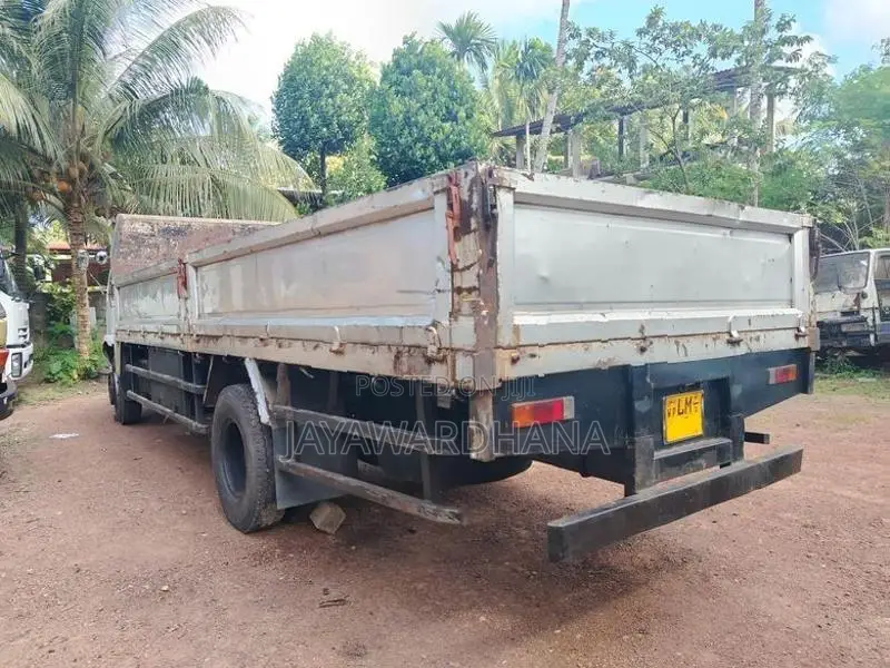 Mitsubishi Fuso 23ft HALF BODY 6D16 2016