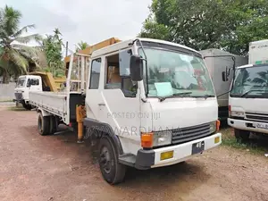 Mitsubishi Fuso FIGHTER BOOM TRUCK 1986