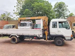 Mitsubishi Fuso FIGHTER BOOM TRUCK 1986