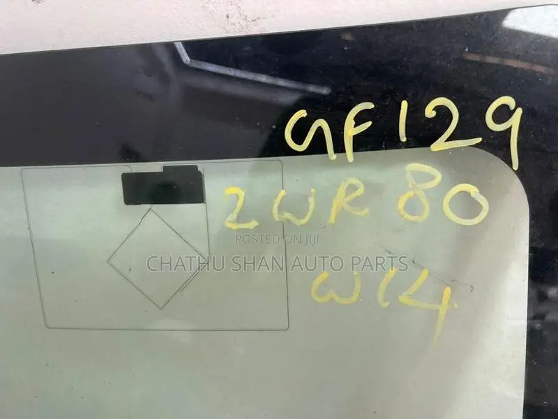 toyota voxy windscreen