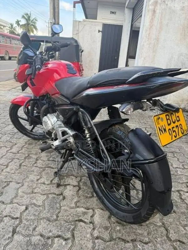 Bajaj Pulsar 135 2015
