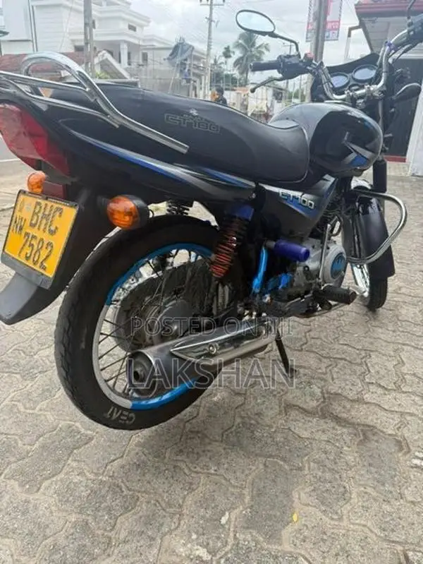 Bajaj CT100 2018