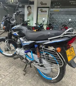 Bajaj CT100 2018