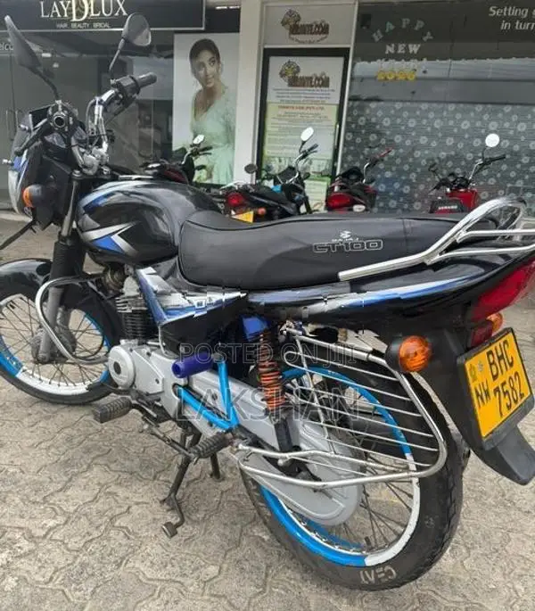 Bajaj CT100 2018