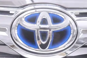 Toyota Camry (AVV50) Front Shell - Reconditioned
