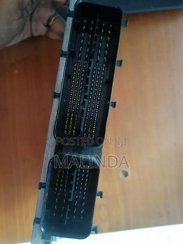 Toyota Crown (GWS204) Engine Controller - Reconditioned