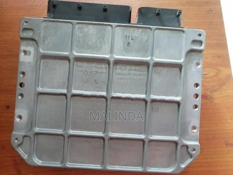 Toyota Crown (GWS204) Engine Controller - Reconditioned