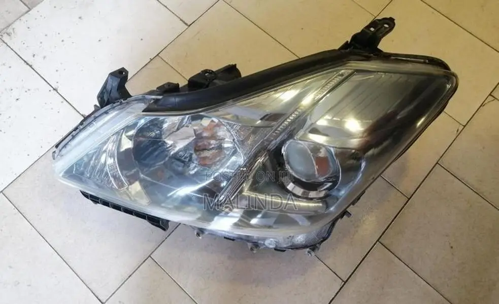 Toyota Crown (GWS204) Head Light ( LH/RH ) - Reconditioned