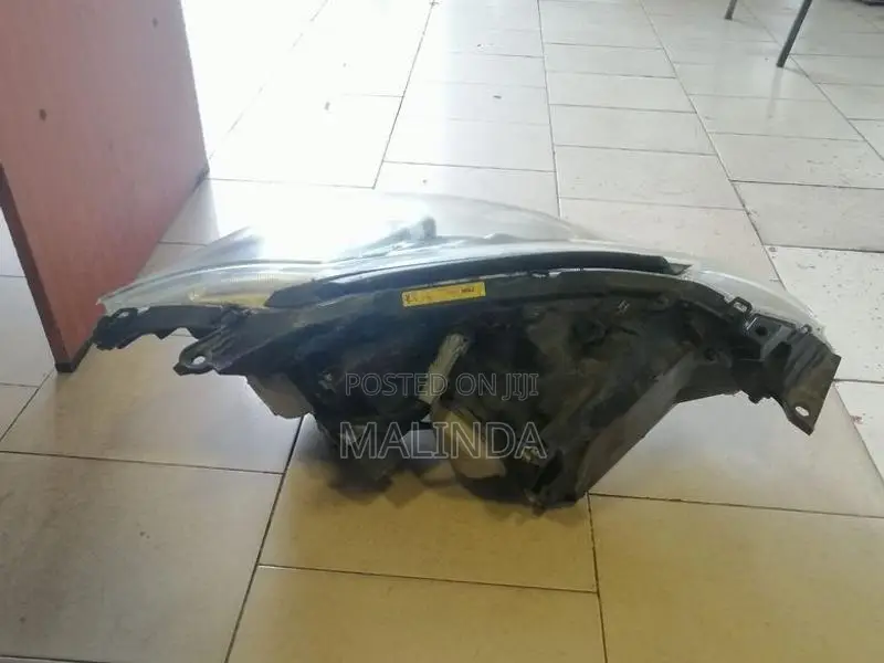 Toyota Crown (GWS204) Head Light ( LH/RH ) - Reconditioned