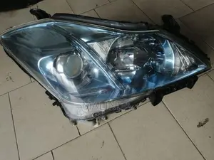 Toyota Crown (GWS204) Head Light ( LH/RH ) - Reconditioned