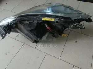 Toyota Crown (GWS204) Head Light ( LH/RH ) - Reconditioned
